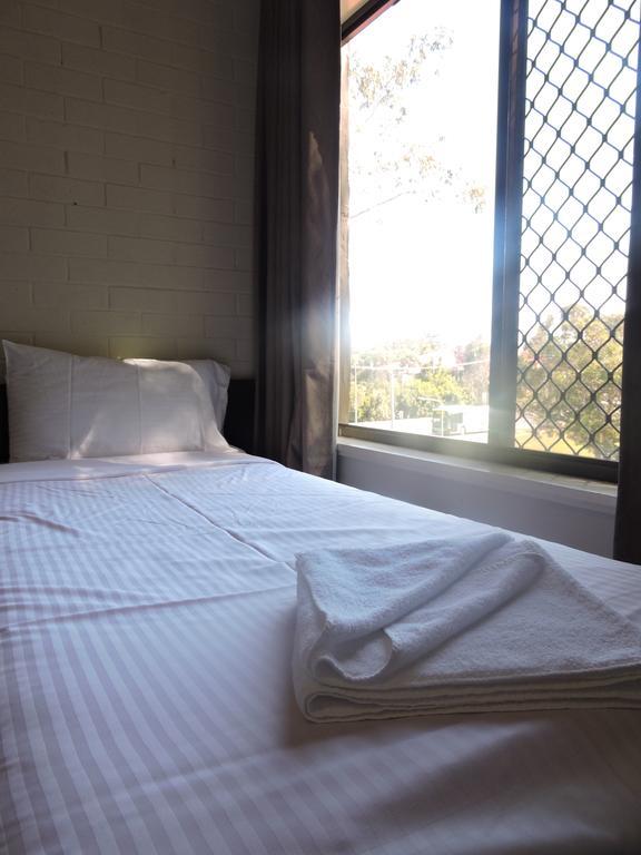 Town & Country Motel Nerang Room photo